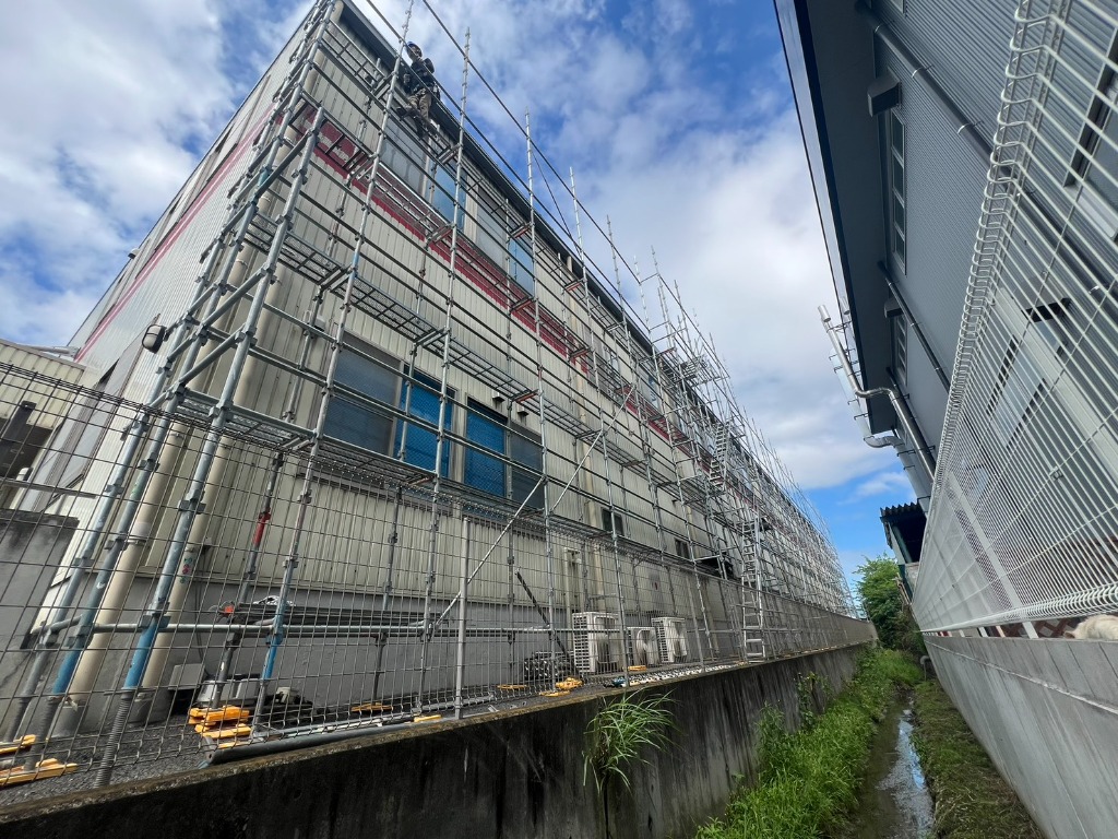 足場工事現場